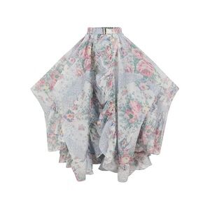 The Picnic Blanket Duchess Tournure